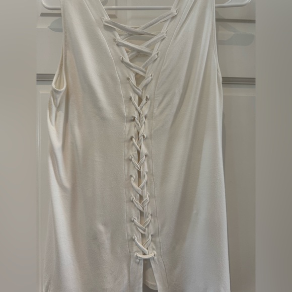 Cable & Gauge - Laced-Up Back V- Neck Tank- Ivory Size M - Picture 7 of 14
